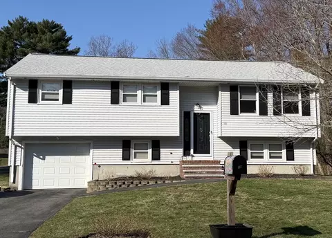 50 Hatchfield Dr, Brockton, MA 02301
