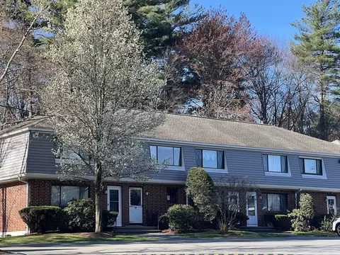 98 Farrwood Dr #98, Haverhill, MA 01835