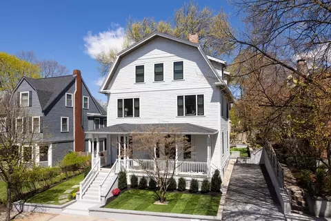 21 Kent Sq #2, Brookline, MA 02446