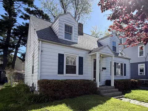 37 Elmdale St, West Springfield, MA 01089