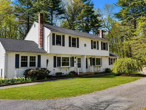 12 Pinecrest Rd #12, Uxbridge, MA 01569