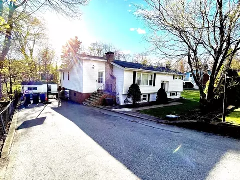 4 Richardson Rd, Hudson, MA 01749