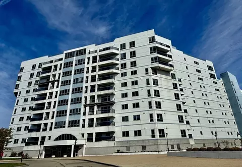 2001 Marina Dr #515, Quincy, MA 02171