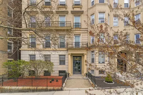 465 Park Dr #2, Boston, MA 02215