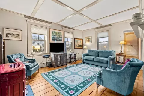 Living - 4 Langsford St, Gloucester, MA 01930 photo 2 of 2