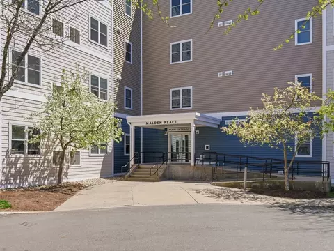 30 Franklin St #427, Malden, MA 02148