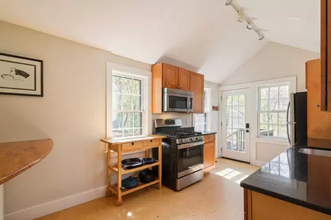 75 School St, Acton, MA 01720 photo 6