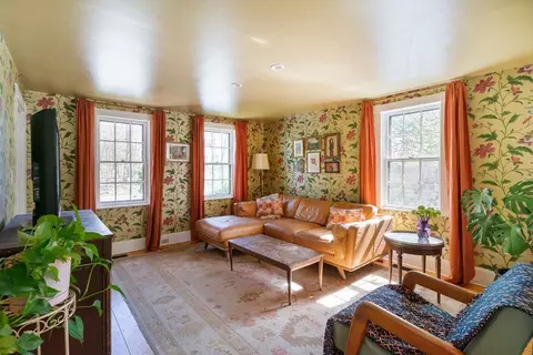75 School St, Acton, MA 01720 photo 2