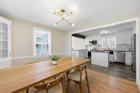 145 Chalmers St, Springfield, MA 01118 photo 9