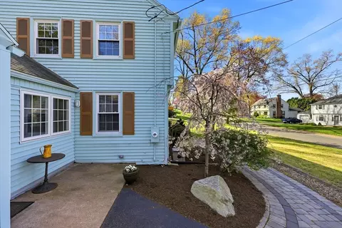 145 Chalmers St, Springfield, MA 01118 photo 36