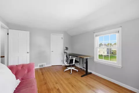 145 Chalmers St, Springfield, MA 01118 photo 23