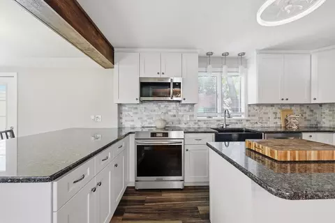 145 Chalmers St, Springfield, MA 01118 photo 6