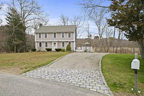 5 Carpenter Ln, Marshfield, MA 02050