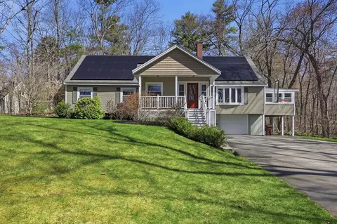 22 Forest St, Newbury, MA 01922