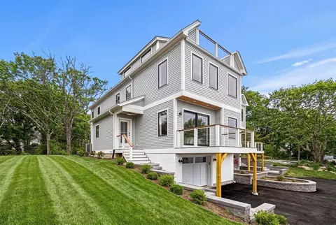 18 Starknaught Hts # R, Gloucester, MA 01930