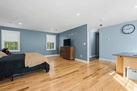 Bedroom - 17 Pond Edge Trl, Wareham, MA 02571 photo 8 of 9