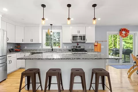 Kitchen - 17 Pond Edge Trl, Wareham, MA 02571 photo 1 of 3