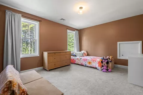 Bedroom - 17 Pond Edge Trl, Wareham, MA 02571 photo 3 of 9