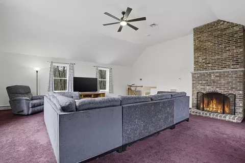 2 Tee Jay Ln, Blackstone, MA 01504 photo 8