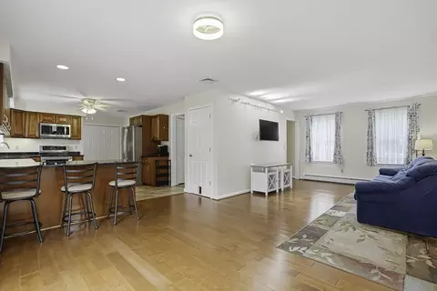 2 Tee Jay Ln, Blackstone, MA 01504 photo 5