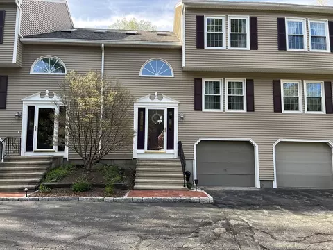 4 Herbert Dr #B, Sutton, MA 01590