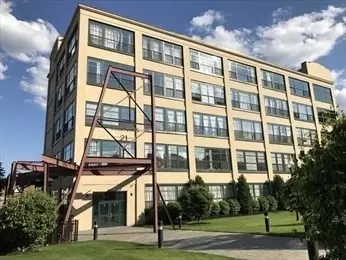 21 Illinois St #202, Worcester, MA 01610