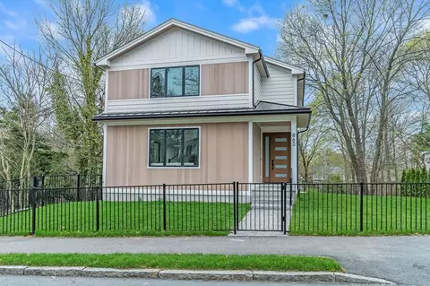 863 Main St, Reading, MA 01867