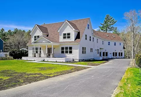 13 Park Pl, Mattapoisett, MA 02739