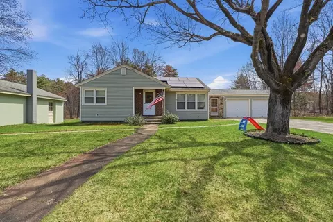 218 Airport Rd, Gardner, MA 01440