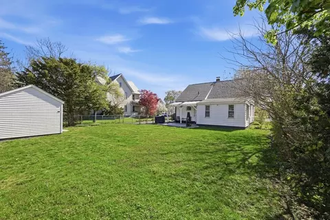 Exterior - 33 Maple Ter, West Springfield, MA 01089 photo 8 of 13