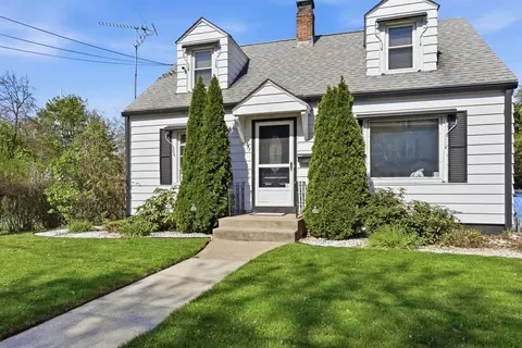 Exterior - 33 Maple Ter, West Springfield, MA 01089 photo 2 of 13