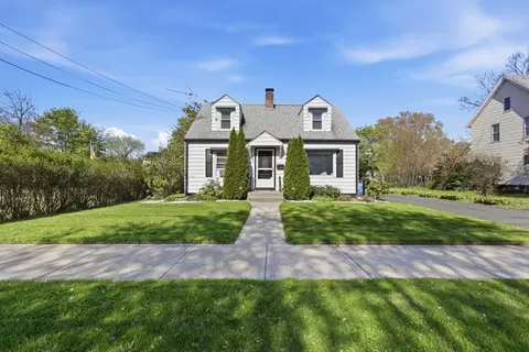 33 Maple Ter, West Springfield, MA 01089