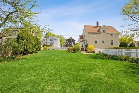 73 Moore St, Fall River, MA 02720 photo 3