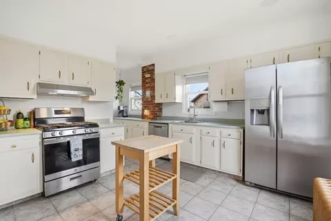 73 Moore St, Fall River, MA 02720 photo 16