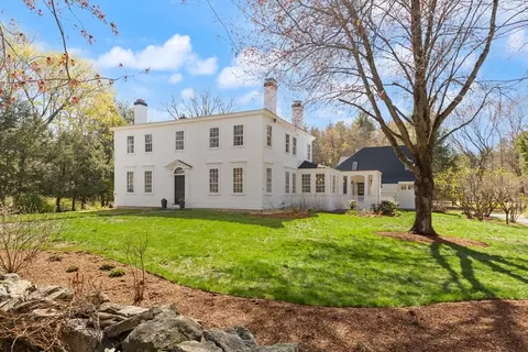 167 Elm St, Newbury, MA 01922