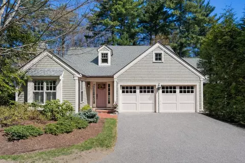 12 Fillmore Pl #12, Weston, MA 02493