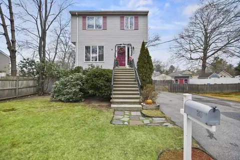 20 Fairfield Rd, Wilmington, MA 01887