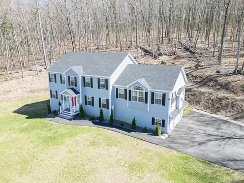 3 Chamberlain Way, Pepperell, MA 01463