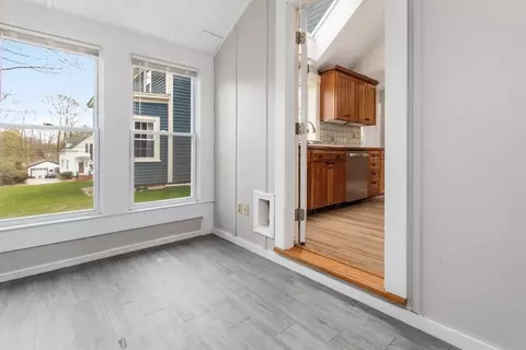 Entry Way - 856 Main St, Reading, MA 01867 photo 1 of 2