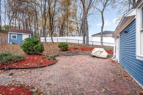 Exterior - 856 Main St, Reading, MA 01867 photo 5 of 5