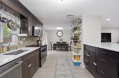 Kitchen - 7 Edith Rd, Framingham, MA 01701 photo 4 of 6