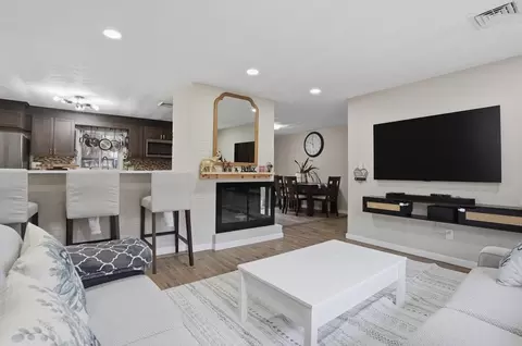 Living - 7 Edith Rd, Framingham, MA 01701 photo 1 of 2