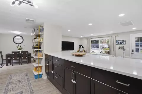 Entry Way - 7 Edith Rd, Framingham, MA 01701 photo 1 of 1