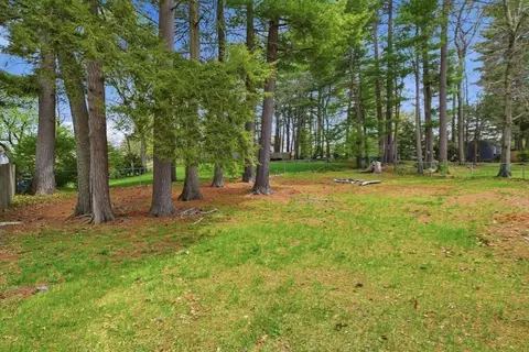Exterior - 33 Overhill Dr, Springfield, MA 01129 photo 5 of 8