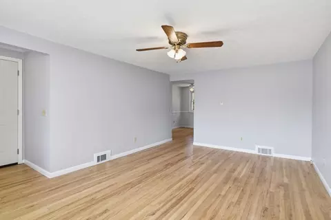 Living - 33 Overhill Dr, Springfield, MA 01129 photo 4 of 5