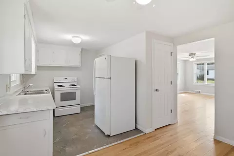 Kitchen - 33 Overhill Dr, Springfield, MA 01129 photo 2 of 3