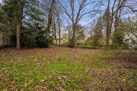 Exterior - 25 Spruce St, Milton, MA 02186 photo 4 of 5