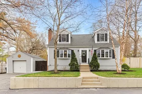 4 Jere Rd, Wilmington, MA 01887