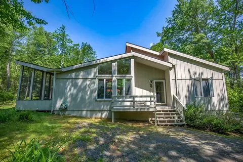 265 Fox Den Rd, Tolland, MA 01034
