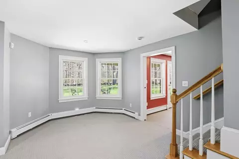 Living - 76 Clapp Rd, Scituate, MA 02066 photo 5 of 6